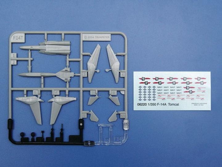 Actual product image Trumpeter Grumman F-14 D Tomcat