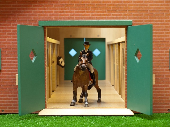 Immagine prodotto Sombo Stalla per cavalli con 7 box