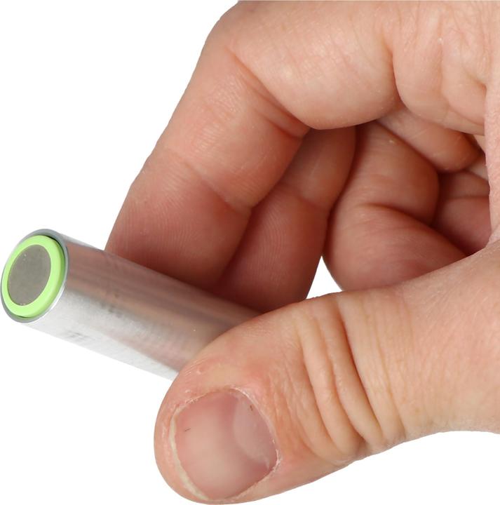 Produktbild AccuCell Lady LR1 Size N NiMH Akku, Ladeadapter und LCD Ladegerät (4 Stk., N, 500 mAh, Ladegerät inkl. Akku)