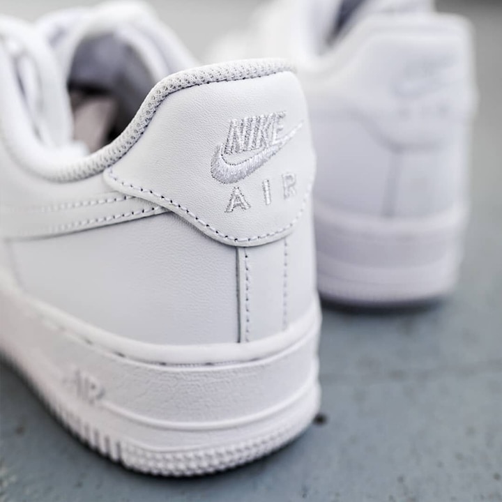 Actual product image Nike AIR FORCE 1 07 LADIES (36)