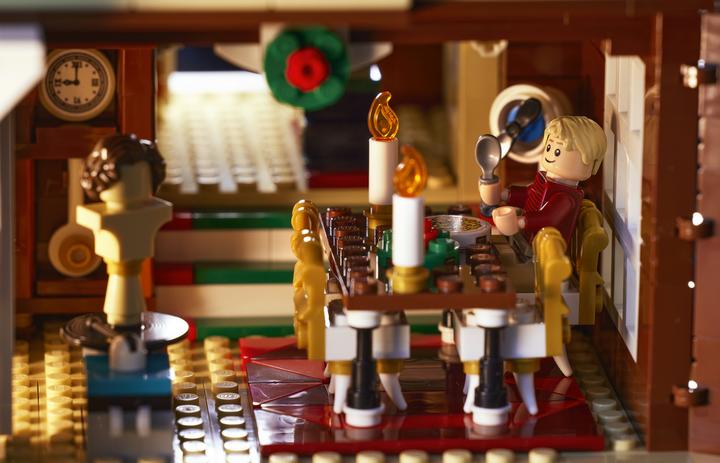 Actual product image LEGO Home Alone (21330, LEGO Ideas, LEGO Rare sets)