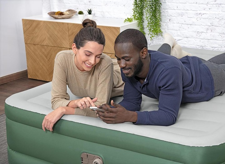 Actual product image Bestway ToughLite TPU Queen Air Mattress Queen, Built-in AC Pump 203x152x46 cm