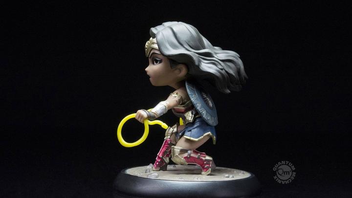 Produktbild Quantum Mechanix Justice League Movie figurine Q-Fig Wonder Woman 9 cm