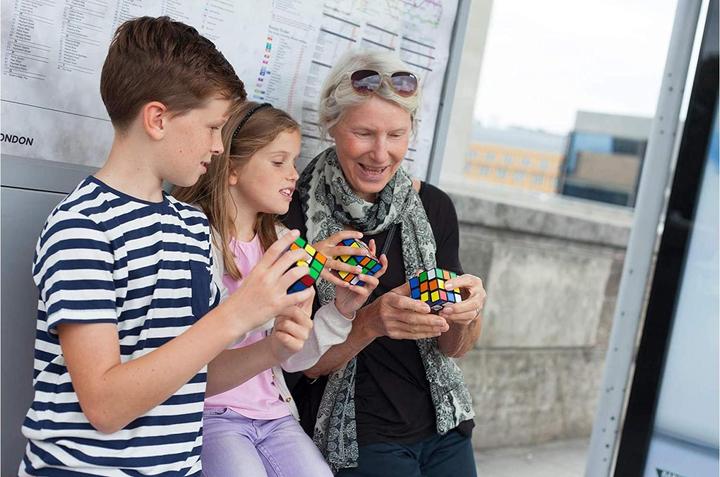 Actual product image Thinkfun Rubik's Cube (3 x 3)
