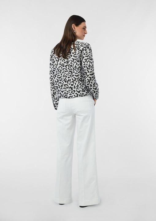 Produktbild Comma Bluse Strukturierte Bluse mit aufgesetzten Taschen (36)