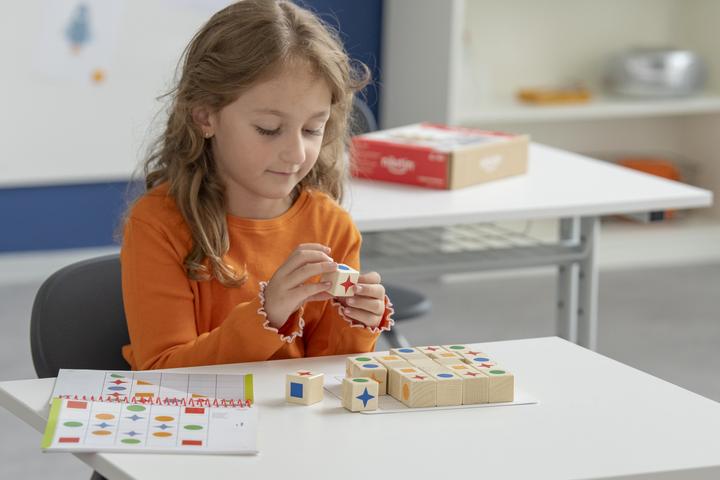 Actual product image The Nikitin material. N8 Logical rows (German, 4 - 8.25 years)