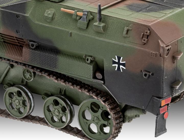 Actual product image Revell Model Set Wiesel 2 LeFlaSys BF/UF
