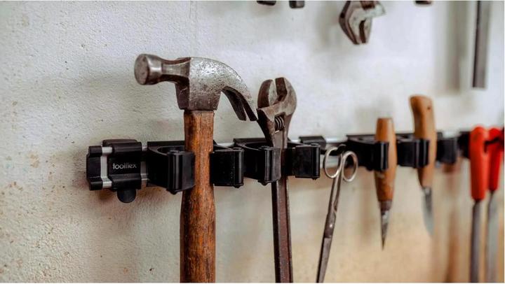 Actual product image Toolflex One holder with wall adapter