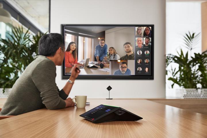 Actual product image HP Presence Small Space Solution Plus AI Camera with Microsoft Teams Rooms - Mini bureaumodel - Core i5
