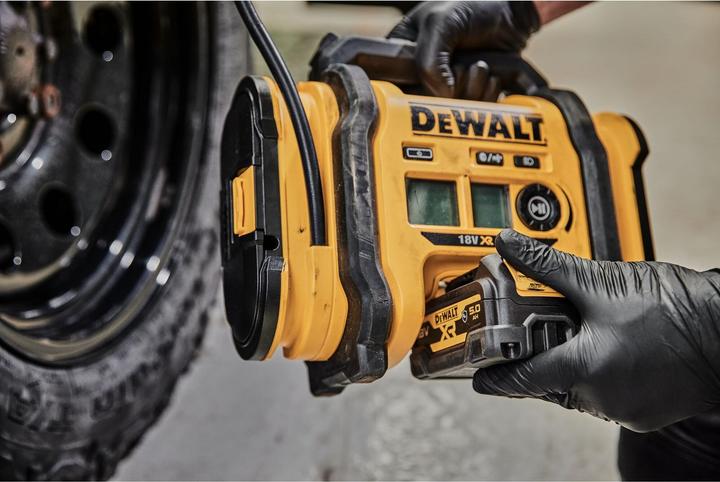 Actual product image DeWalt XR DCC018NXJ (14.70 l, 11 bar)
