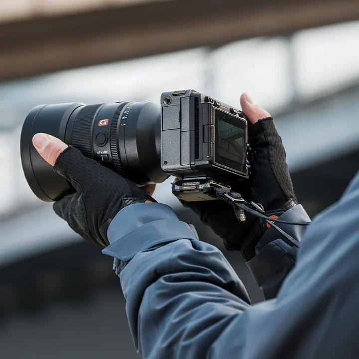 Actual product image Pgytech Shoulder Strap Quick Release Clamp and Plate (Shoulder strap)