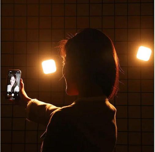 Produktbild Ulanzi U60 RGB Pocket light with U mount White (Videoleuchte)