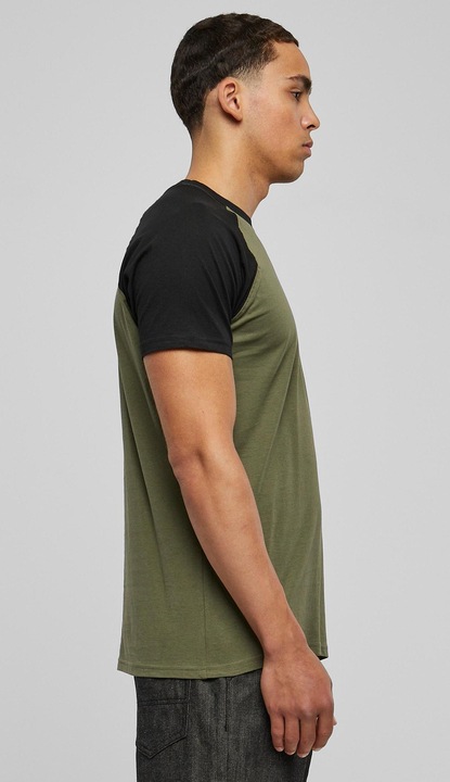 Actual product image Urban Classics Raglan Contrast Tee (4XL)