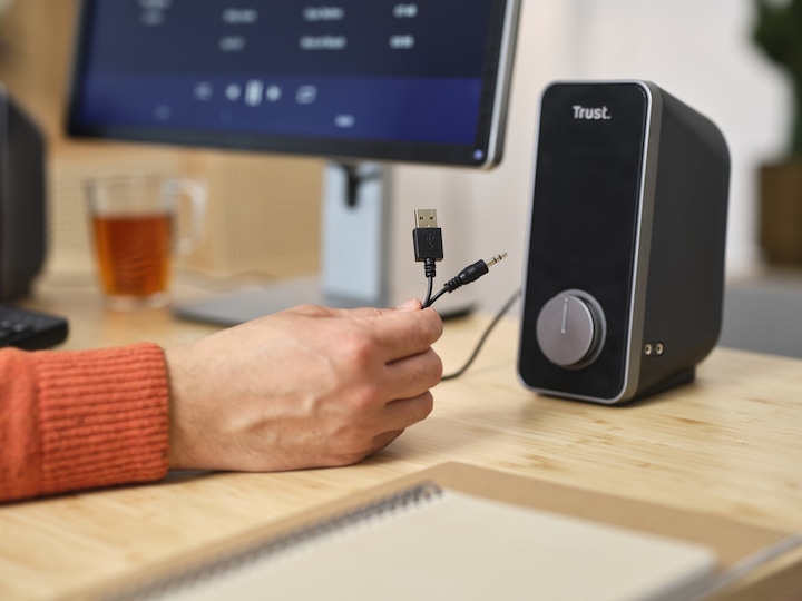 Actual product image Trust Arys