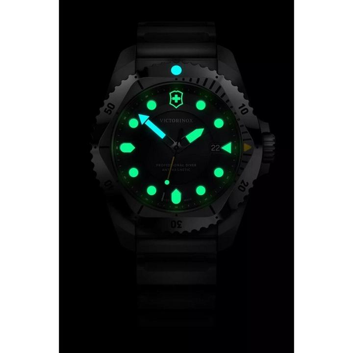 Immagine prodotto Victorinox Dive Pro Quartz (Orologio sub, 43 mm)