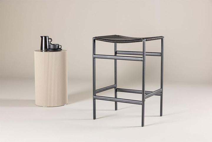 Actual product image Venture Home Polly