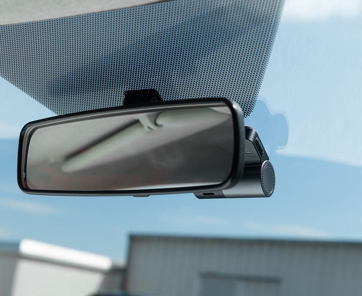 Produktbild NavGear Kompakte 4K-Dashcam mit Full-HD-Heckkamera, G-Sensor, Parkwächter, App (Eingebautes Display, GPS-Empfänger, Beschleunigungssensor, Eingebautes Mikrofon, 4K)