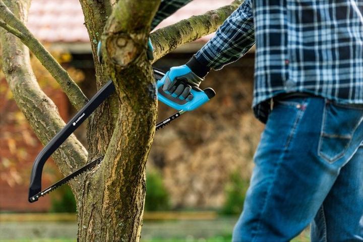 Productafbeelding Cellfast Ergo beugelzaag van 610 mm voor het zagen van vers en droog hout, hoogwaardig koolstofstaal.