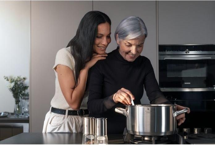 Actual product image WMF Gourmet Plus (24 cm, Pot, Stainless steel)