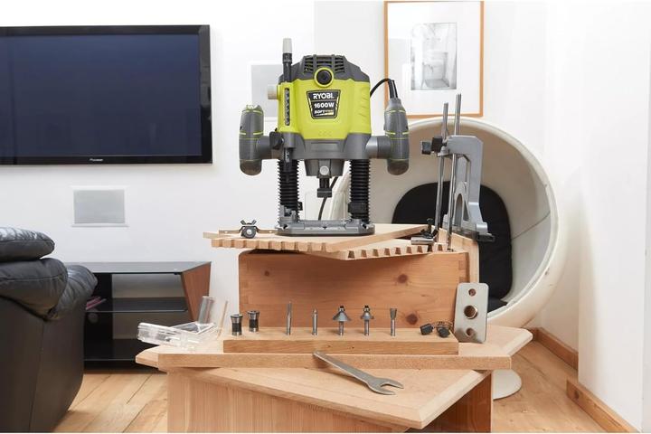 Produktbild Ryobi Oberfräse