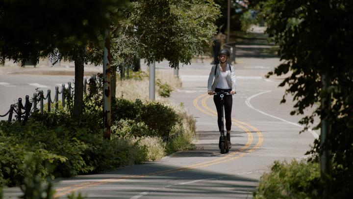 Actual product image Niu KQi3 Pro (20 km/h, 50 km, 350 W)