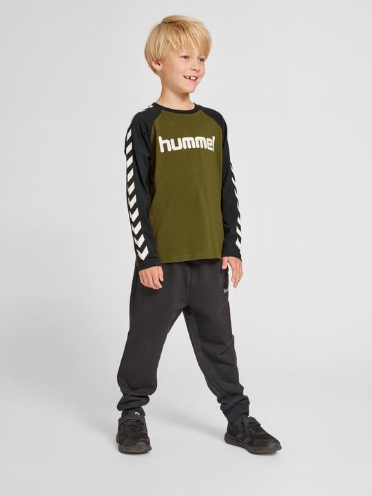 Actual product image hummel Boys T-Shirt L/S (140)