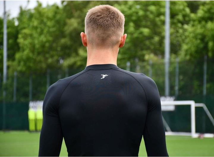 Actual product image Precision Essential Baselayer (XS)