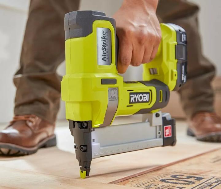 Produktbild Ryobi Pinnmaschine