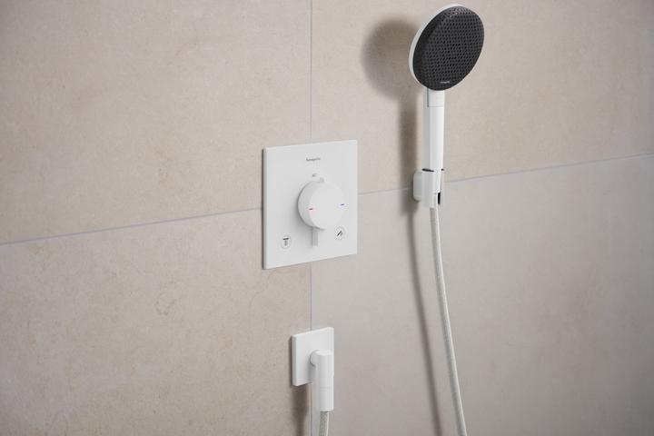 Produktbild hansgrohe Runde Handbrause mit 3 Strahlarten, Anti-Kalk und extra grosser Duschfläche (3 Strahlarten, 10.30 l/min)