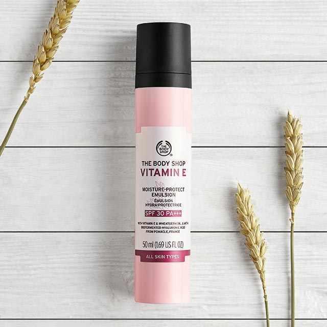 Immagine prodotto The Body Shop Emulsione idratante alla vitamina E SPF30 PA+++ (50 ml, Crema da giorno)