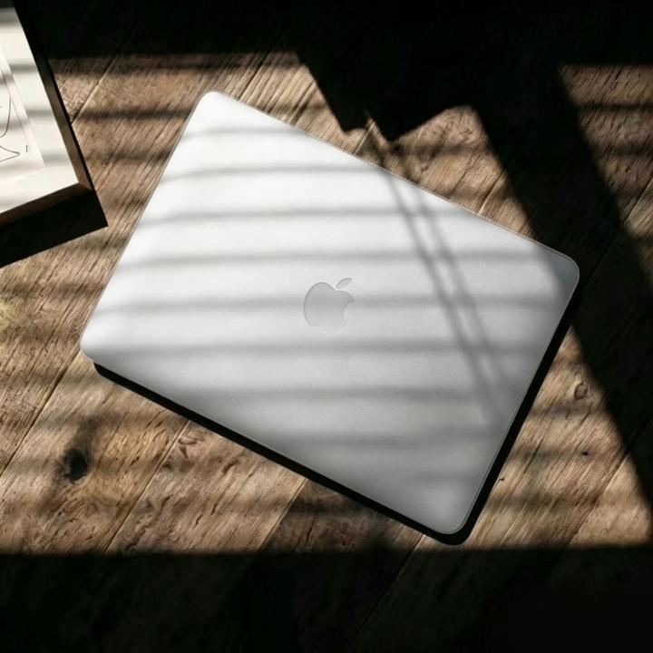 Immagine prodotto Tech-Protect SOFTSHELL MACBOOK AIR 13 M2-M5 2023-2026 CRYSTAL CLEAR (13", Apple)