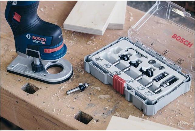 Actual product image Bosch Professional Zubehör 15-piece milling cutter set, 8 mm shank for hand milling cutters
