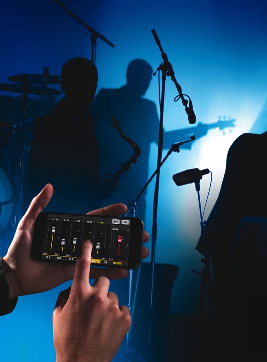 Immagine prodotto Soundcraft Ui12 (Mixer da studio e live)