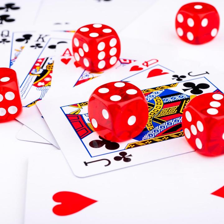 Productafbeelding Longfield Games Pokerset in zwarte koffer, 300 chips met waarde (14 gram) - Engelhart Games (320951)