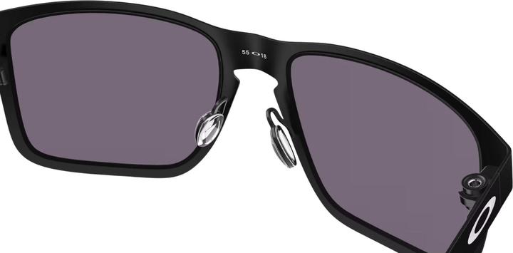 Actual product image Oakley Holbrook