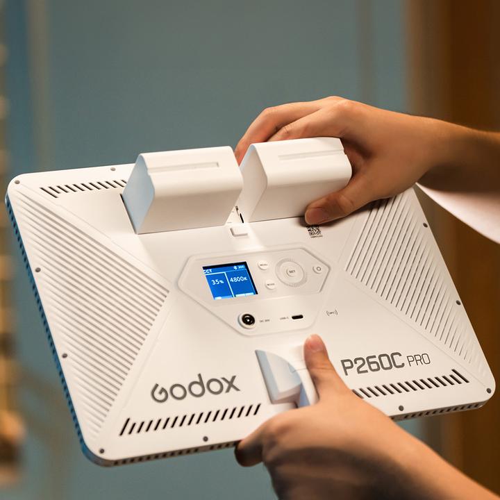 Actual product image Godox P260C Pro (Surface luminaire, Video light)