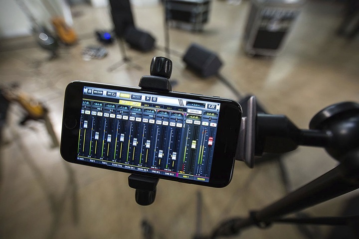 Immagine prodotto Soundcraft Ui24R (Mixer da studio e live)