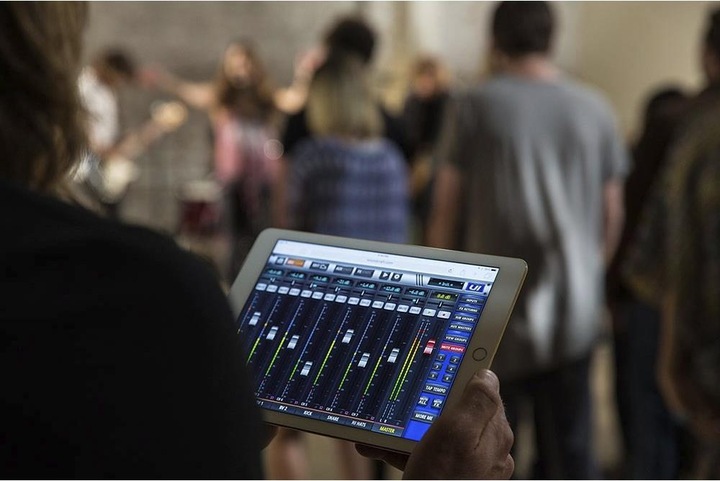 Immagine prodotto Soundcraft Ui24R (Mixer da studio e live)