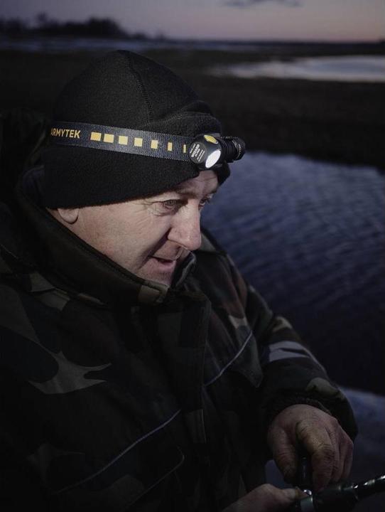 Produktbild ArmyTek Wizard C1 Pro Magnet Multifunktionslampe USB warm (7.63 cm, 930 lm)