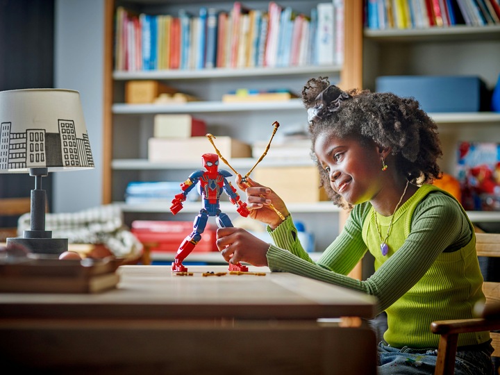 Actual product image LEGO Iron Spider-Man construction figure (76298, LEGO Marvel)
