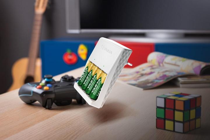 Productafbeelding Varta Plug Charger (1 Pcs., AA, 1600 mAh, Oplaadbare batterijen + lader)