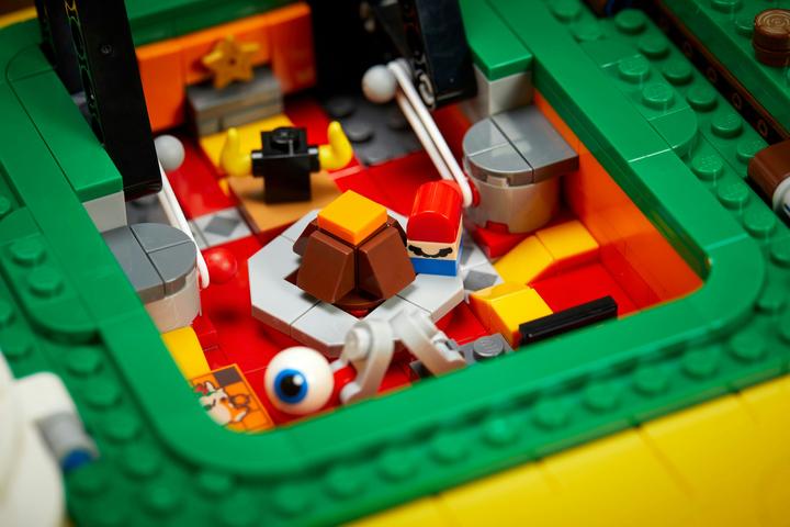 Actual product image LEGO Question Mark Block from Super Mario 64 (71395, LEGO Rare Sets, LEGO Super Mario)
