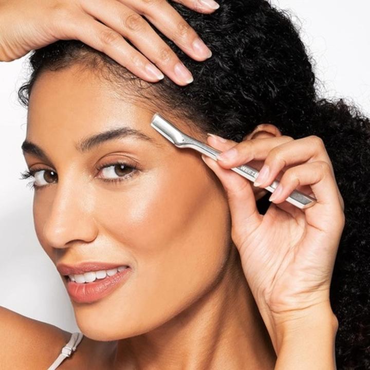 Actual product image Tweezerman Brow Razor