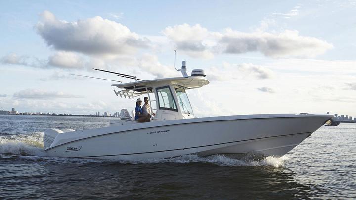 Produktbild Raymarine Quantum Q24C 18" Radomantenne Wi-Fi/Kabel mit 10m Spannungskabel
