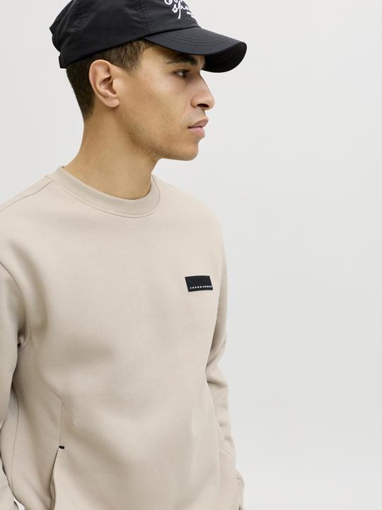 Produktbild Jack & Jones Jcofusion Sweat Badge Crew Neck (XL)