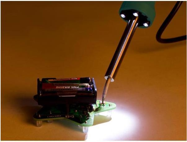 Productafbeelding Velleman KWALITATIEVE HOGE KWALITEIT SOLDERINGSPUNT - 30 W - 230 VAC - MET 4 LED's