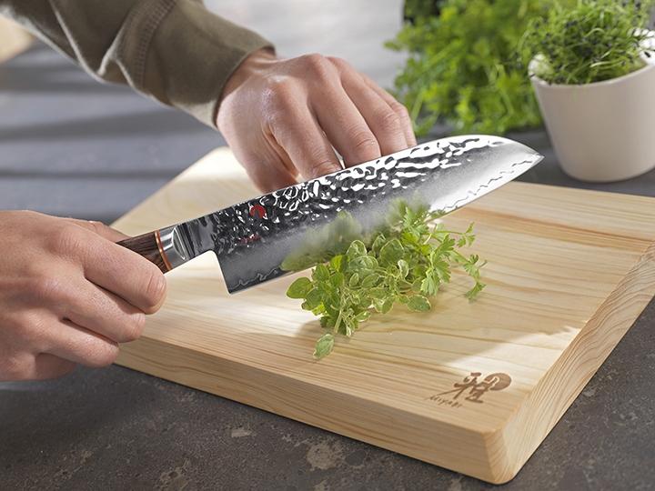 Produktbild Miyabi 6000MCT Santoku (18 cm)