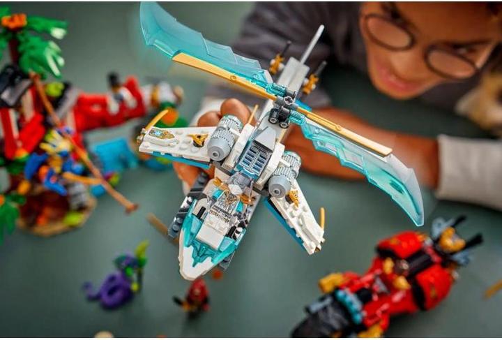 Actual product image LEGO Showdown am Baumhaus mit dem Ninja-Bike