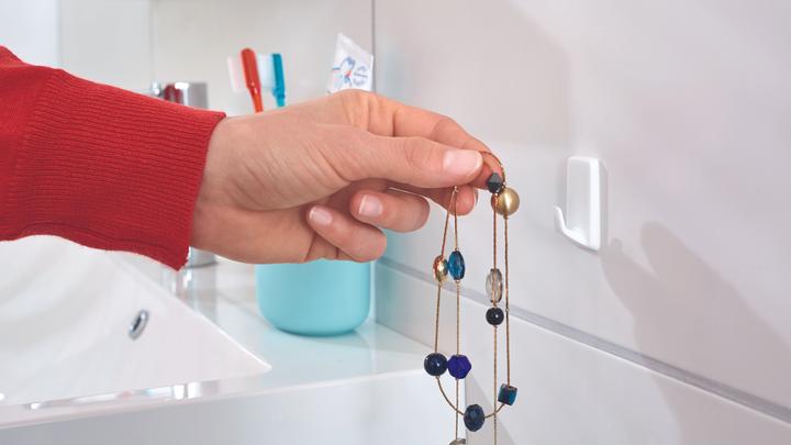 Actual product image tesa Powerstrips