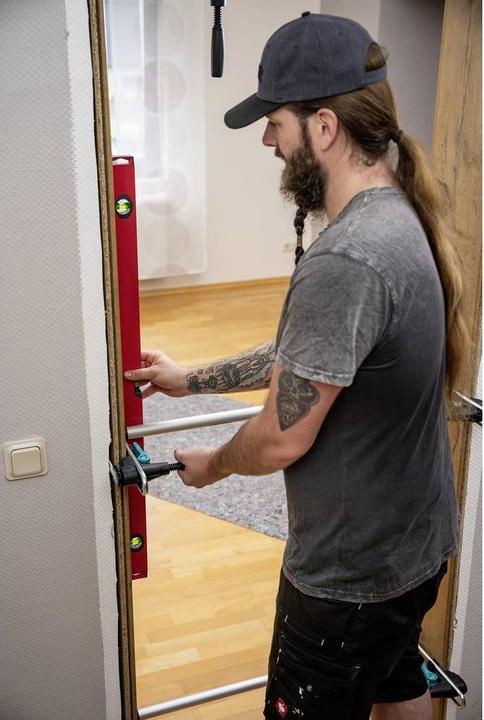 Image du produit wolfcraft 1 kit de montage de doublure de porte PRO 8 pcs. (1000 mm)